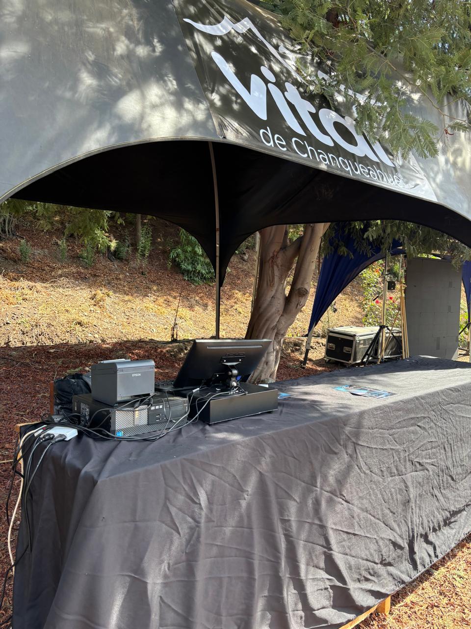 Instalación tecnológica realizada en terreno